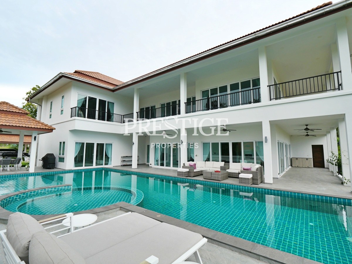 Phoenix Golf Course 7 Bed 5 Bath in Huay Yai / Phoenix PC7800